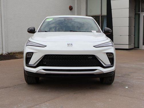 Summit White 2025 Buick Envista Sport Touring FWD