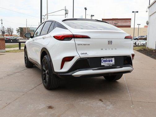Summit White 2025 Buick Envista Sport Touring FWD