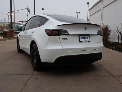 2022 Tesla Model Y Performance Dual Motor All-Wheel Drive