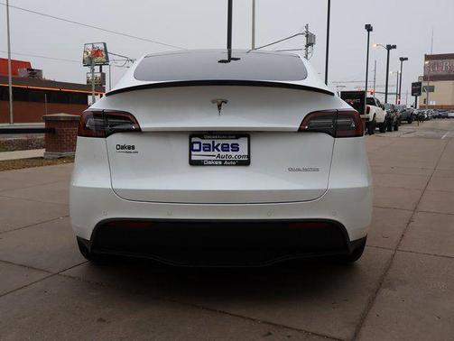 2022 Tesla Model Y Performance Dual Motor All-Wheel Drive