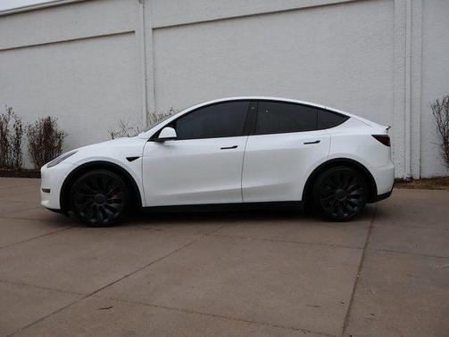 2022 Tesla Model Y Performance Dual Motor All-Wheel Drive