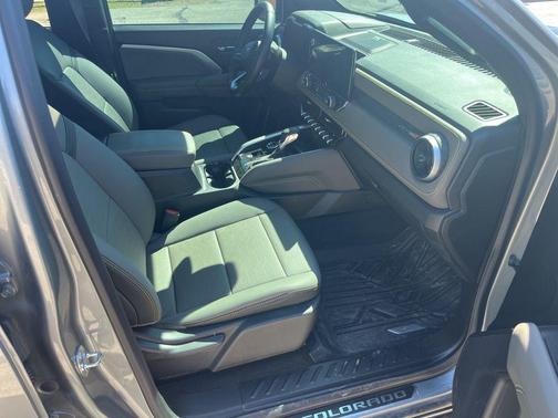 2025 Chevrolet Colorado ZR2