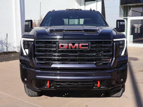 2026 GMC Sierra 2500 AT4