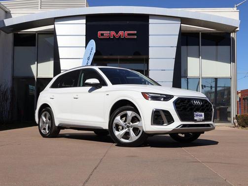 2023 Audi Q5 45 S line Premium Plus