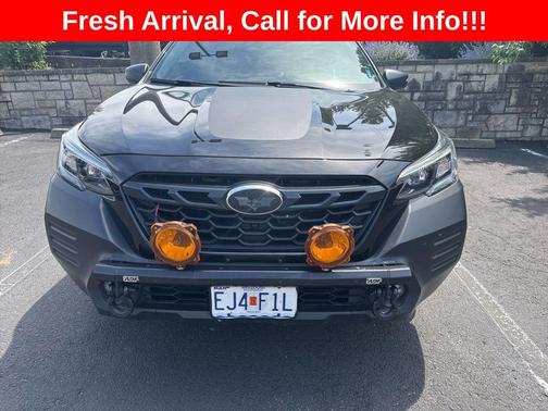 Crystal Black Silica 2022 Subaru Outback Wilderness