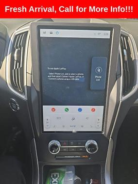 Black Metallic 2022 Ford Edge SEL
