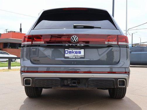 Pure Gray 2025 Volkswagen Atlas 2.0T Peak Edition