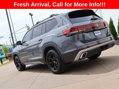 Pure Gray 2025 Volkswagen Atlas 2.0T Peak Edition