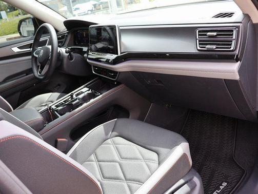 Pure Gray 2025 Volkswagen Atlas 2.0T Peak Edition