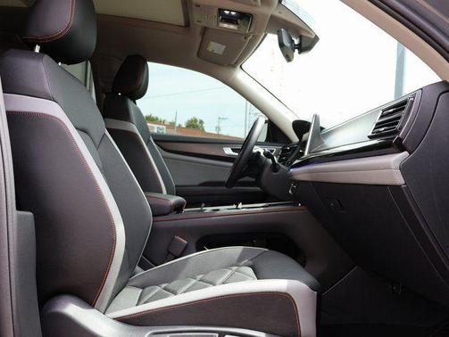 Pure Gray 2025 Volkswagen Atlas 2.0T Peak Edition