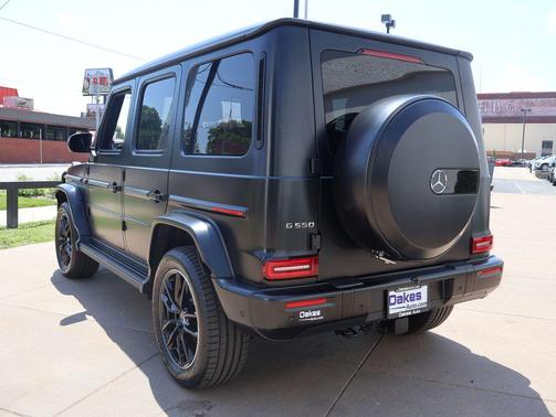 MANUFAKTUR Night Black Magno 2026 Mercedes-Benz G-Class G 550