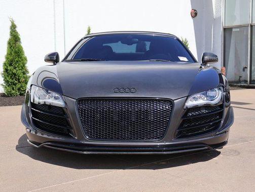 Phantom Black Pearl Effect/Black Roof 2011 Audi R8 5.2 quattro Spyder