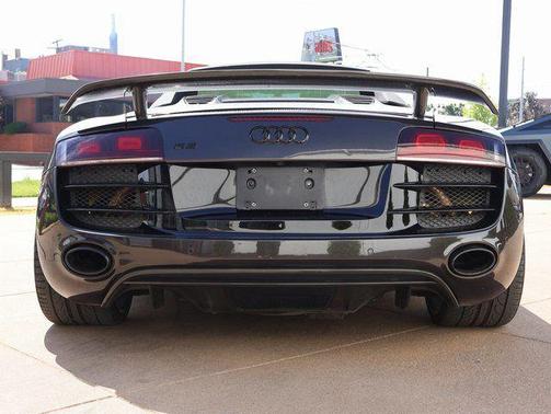 Phantom Black Pearl Effect/Black Roof 2011 Audi R8 5.2 quattro Spyder