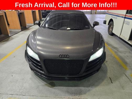Phantom Black Pearl Effect/Black Roof 2011 Audi R8 5.2 quattro Spyder
