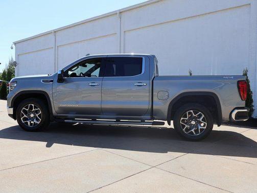 Sterling Metallic 2024 GMC Sierra 1500 SLT