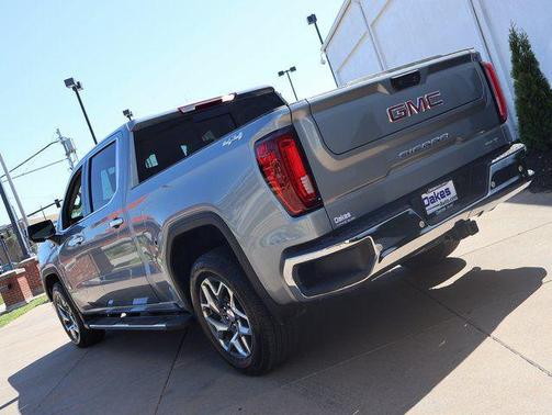 Sterling Metallic 2024 GMC Sierra 1500 SLT
