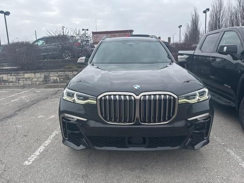 2021 BMW X7 M50i