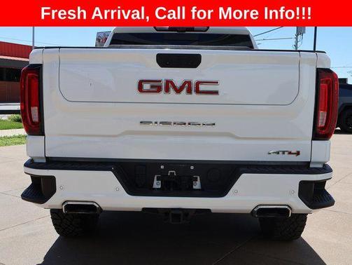 Summit White 2022 GMC Sierra 1500 AT4