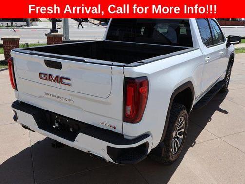 Summit White 2022 GMC Sierra 1500 AT4