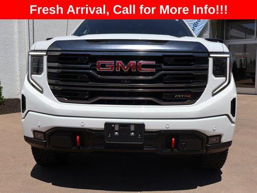 Summit White 2022 GMC Sierra 1500 AT4