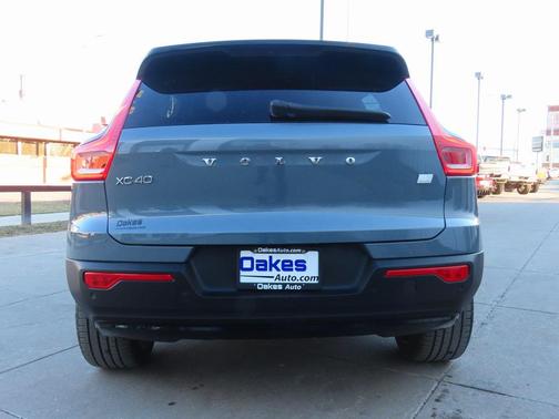 2021 Volvo XC40 Recharge Pure Electric P8