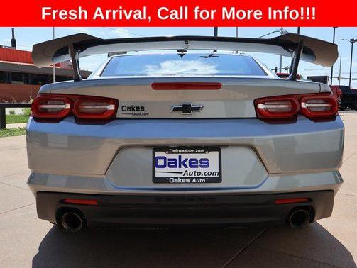 Sharkskin Metallic 2023 Chevrolet Camaro 1LT
