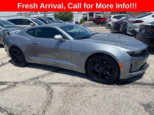 Sharkskin Metallic 2023 Chevrolet Camaro 1LT