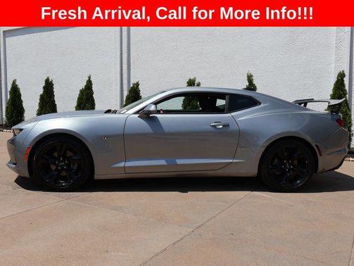 Sharkskin Metallic 2023 Chevrolet Camaro 1LT