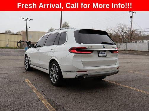 Mineral White Metallic 2024 BMW X7 xDrive40i