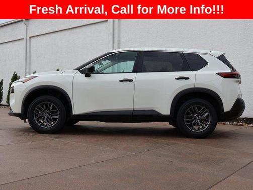 Glacier White 2023 Nissan Rogue S