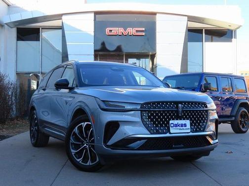 2024 Lincoln Nautilus Reserve