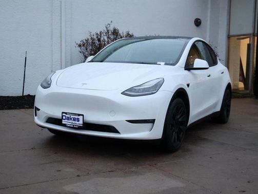 2022 Tesla Model Y Long Range Dual Motor All-Wheel Drive