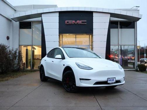 2022 Tesla Model Y Long Range Dual Motor All-Wheel Drive