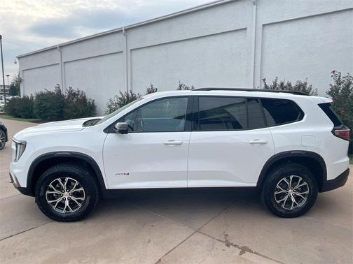 2025 GMC Acadia AWD AT4
