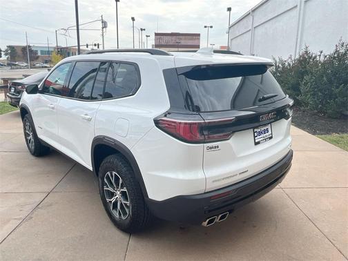 2025 GMC Acadia AWD AT4