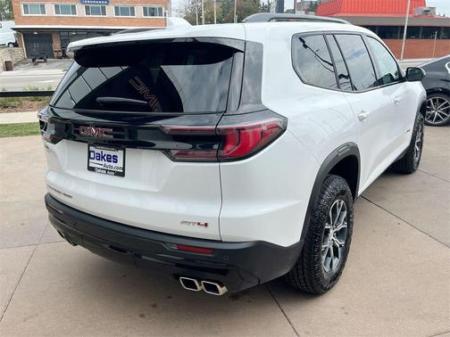 2025 GMC Acadia AWD AT4