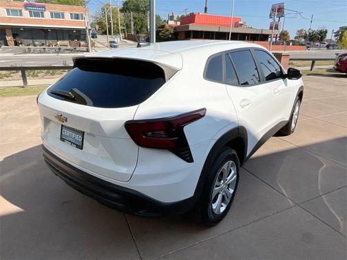 2024 Chevrolet Trax LS
