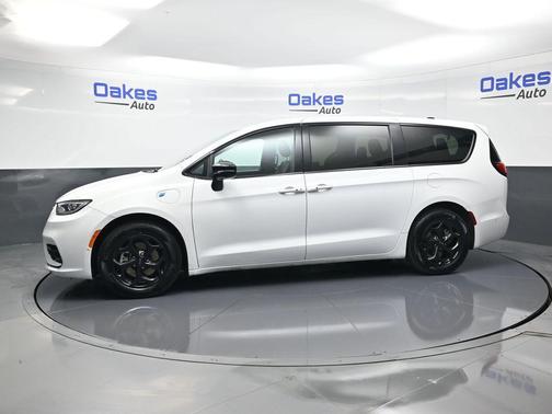 Bright White Clearcoat 2024 Chrysler Pacifica Hybrid S Appearance Pkg
