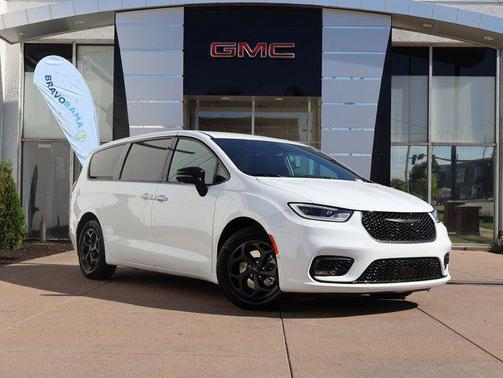Bright White Clearcoat 2024 Chrysler Pacifica Hybrid S Appearance Pkg