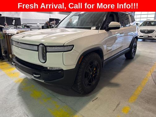 2023 Rivian R1S Adventure