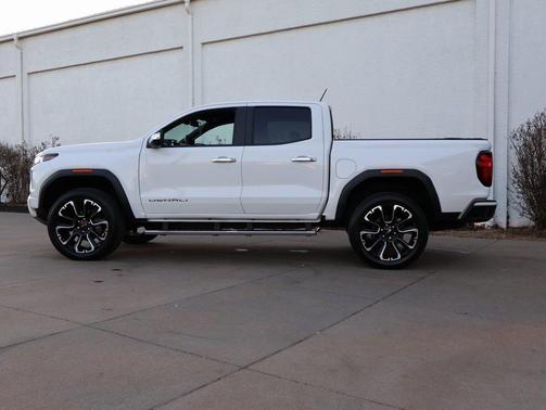 2023 GMC Canyon Denali