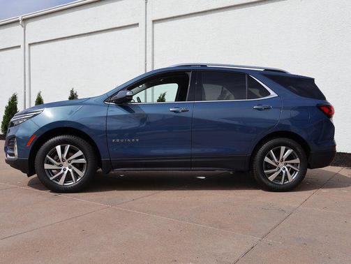 Lakeshore Blue Metallic 2024 Chevrolet Equinox Premier w/1LZ