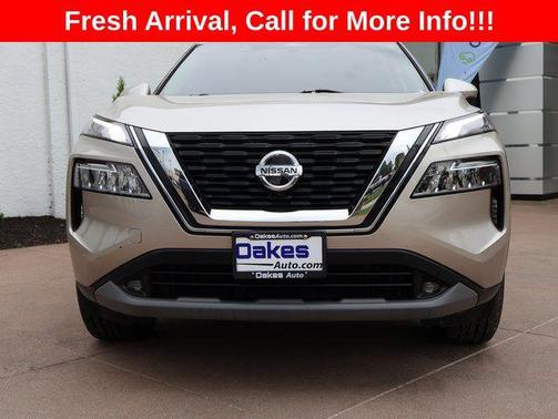 Champagne Silver Metallic 2021 Nissan Rogue SL