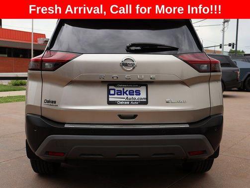 Champagne Silver Metallic 2021 Nissan Rogue SL