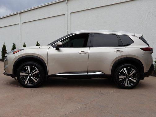 Champagne Silver Metallic 2021 Nissan Rogue SL