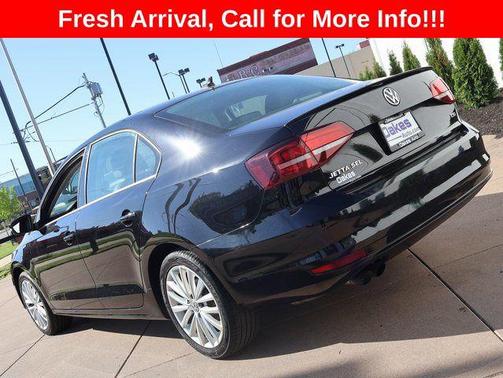 Black Uni 2016 Volkswagen Jetta 1.8T SEL