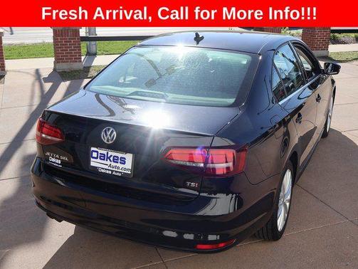 Black Uni 2016 Volkswagen Jetta 1.8T SEL