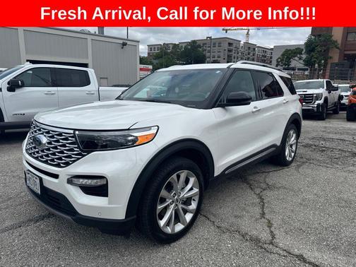 White Metallic 2024 Ford Explorer Platinum