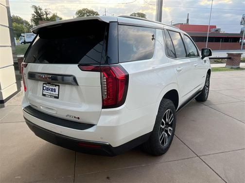 2023 GMC Yukon 4WD AT4