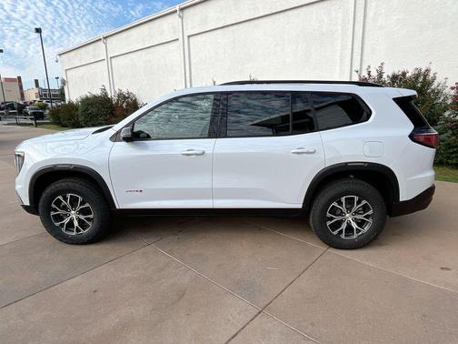 2026 GMC Acadia AT4 AWD